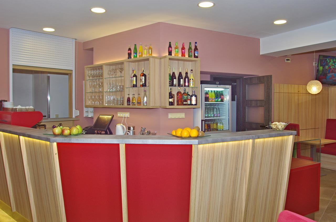 Hotel Pod Radnici Sumperk Ngoại thất bức ảnh