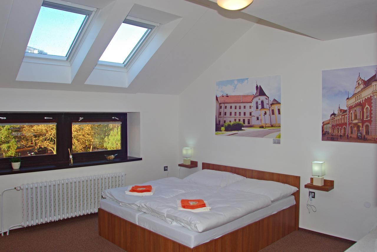 Hotel Pod Radnici Sumperk Ngoại thất bức ảnh